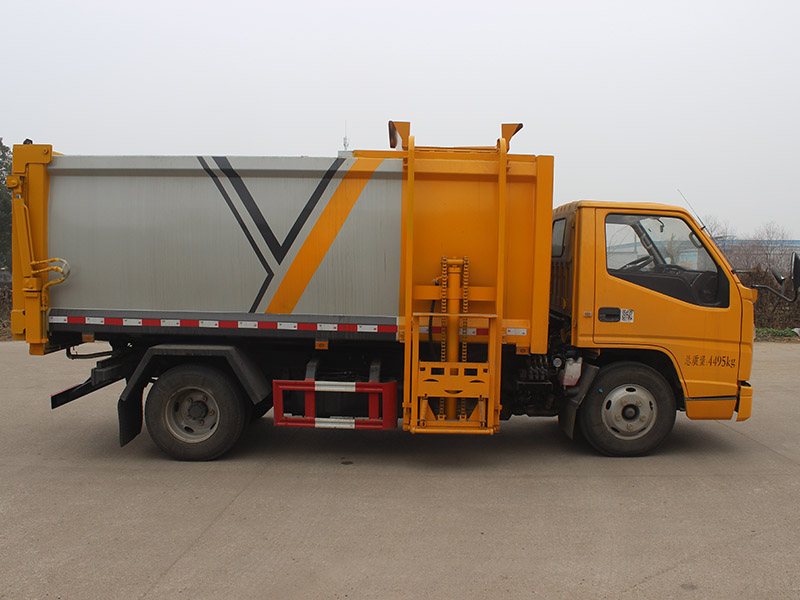 潤知星牌SCS5043TCAJX6型餐廚垃圾車