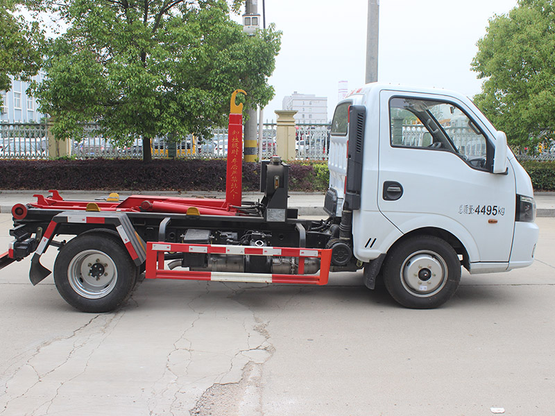 東風(fēng)柴油途逸SCS5041ZXXEQDC6車廂可卸式垃圾車