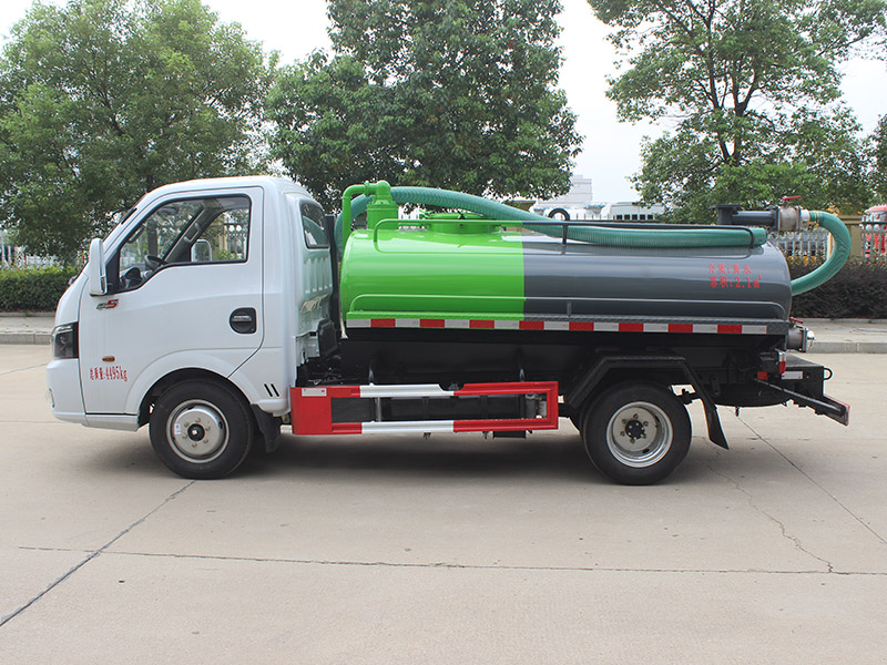 東風(fēng)途逸藍(lán)牌2方吸糞車