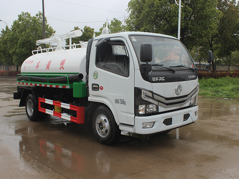 東風多利卡5方吸糞車