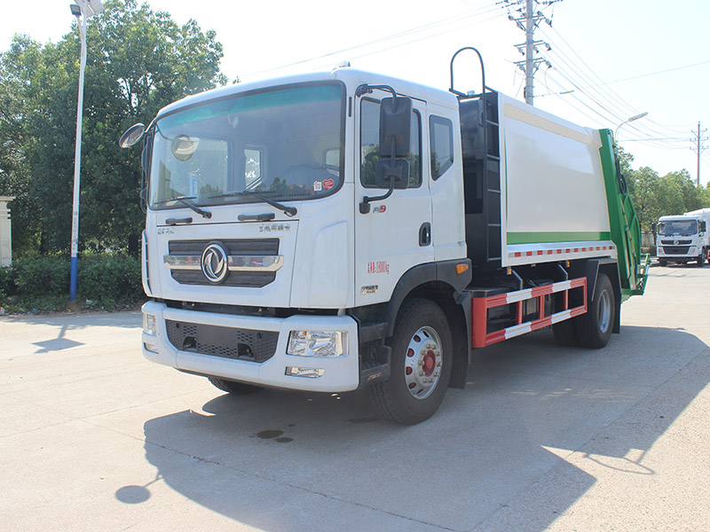 東風多利卡10-12方D9壓縮垃圾車