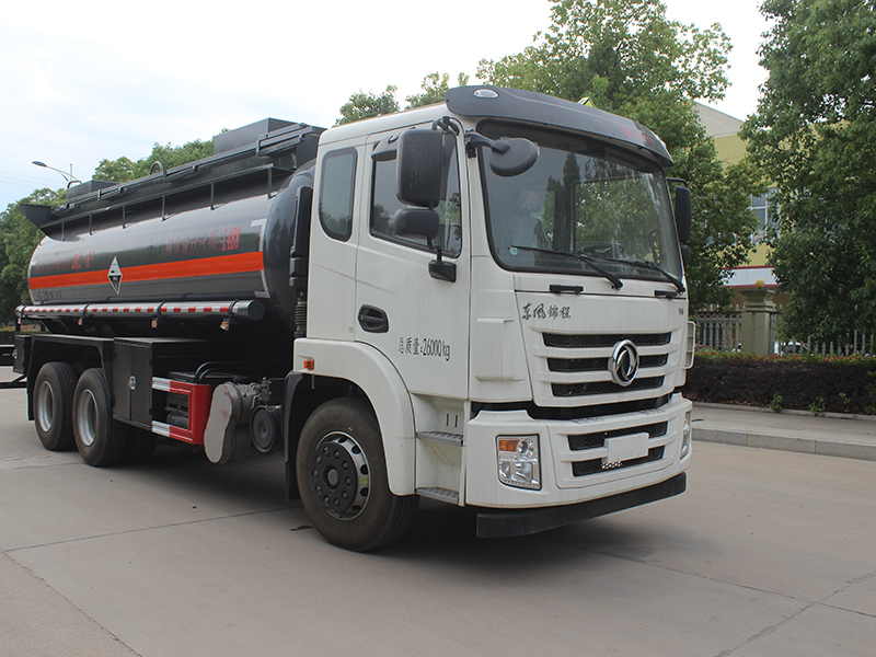 東風(fēng)隨專14.7立方SCS5260GFWEQ6腐蝕性物品罐式運(yùn)輸車