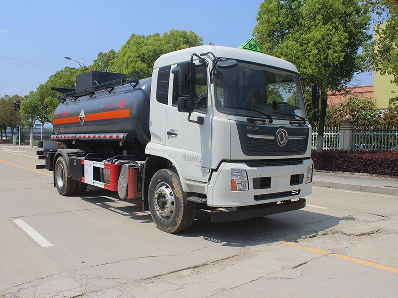 東風(fēng)天錦10.1立方SCS5181GFWDFH6腐蝕性物品罐式運(yùn)輸車(chē)