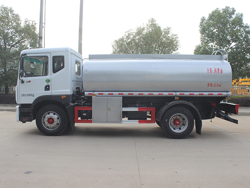 東風(fēng)D9多利卡11.9立方SCS5180GPGEQ6普通液體運(yùn)輸車