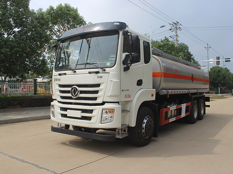 東風(fēng)隨專18.2SCS5260GRYEQ6易燃液體罐式運輸車