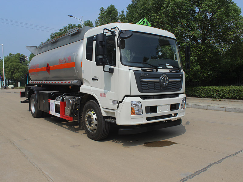 東風(fēng)天錦13.2立方SCS5181GRYDFH6易燃液體罐式運輸車